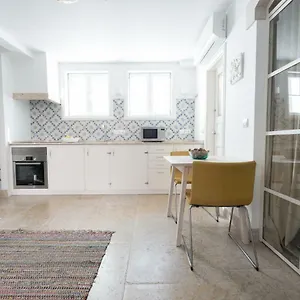  Apartament Almamater